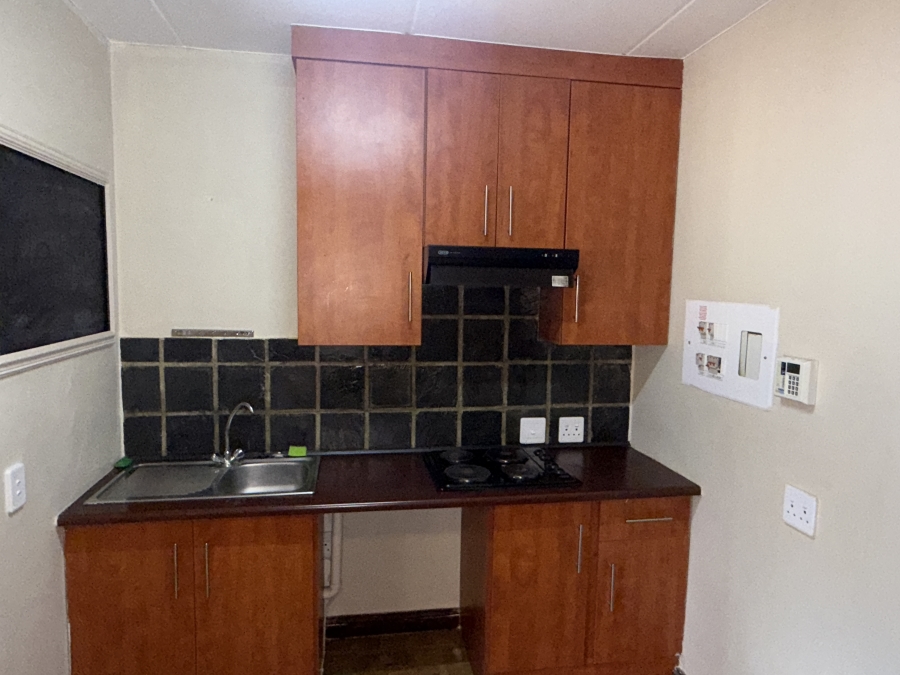 To Let 1 Bedroom Property for Rent in Die Bult North West